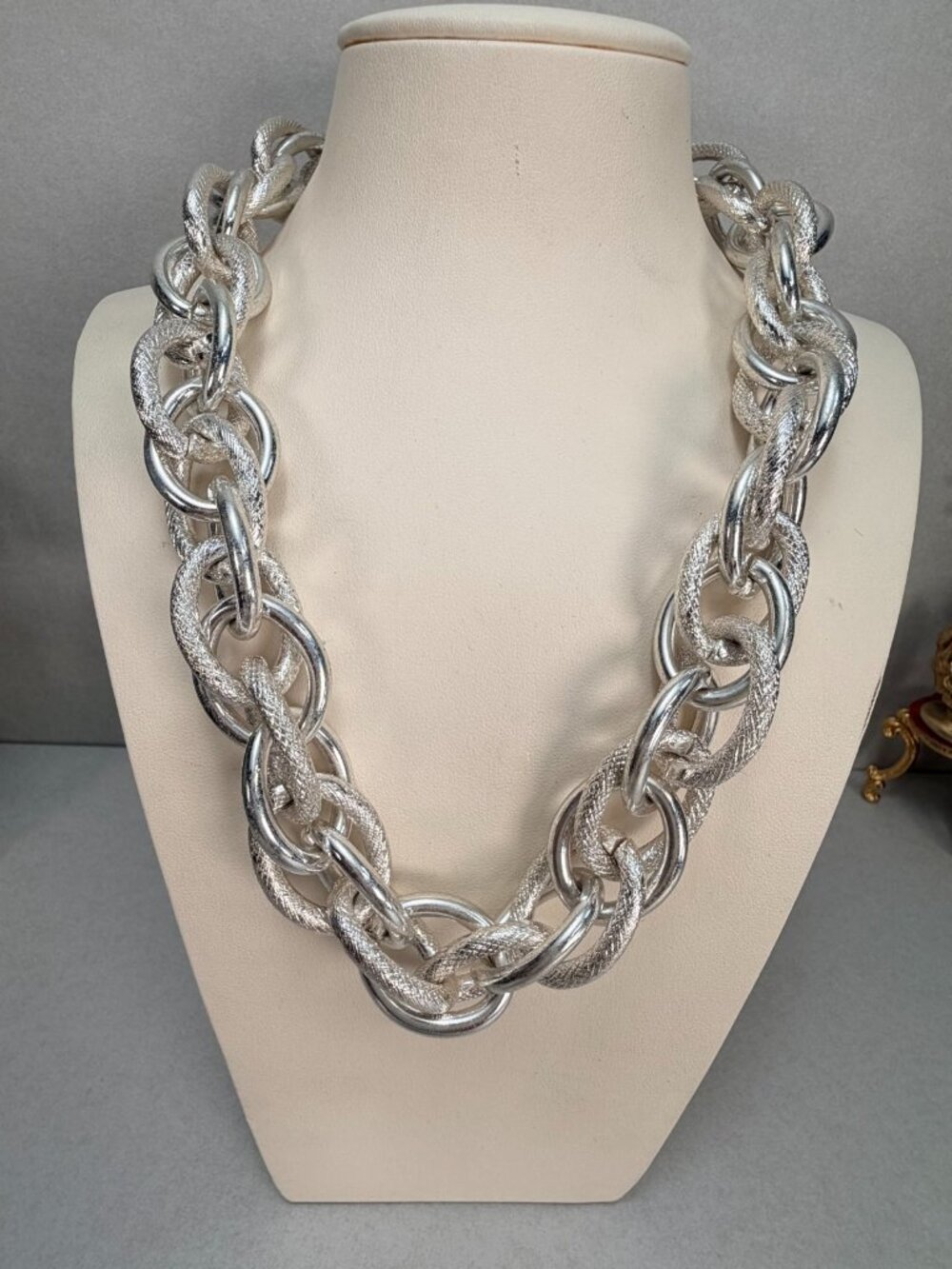 Silver Tone Oversized Chain Link Statement Necklace Textured Chunky Modern